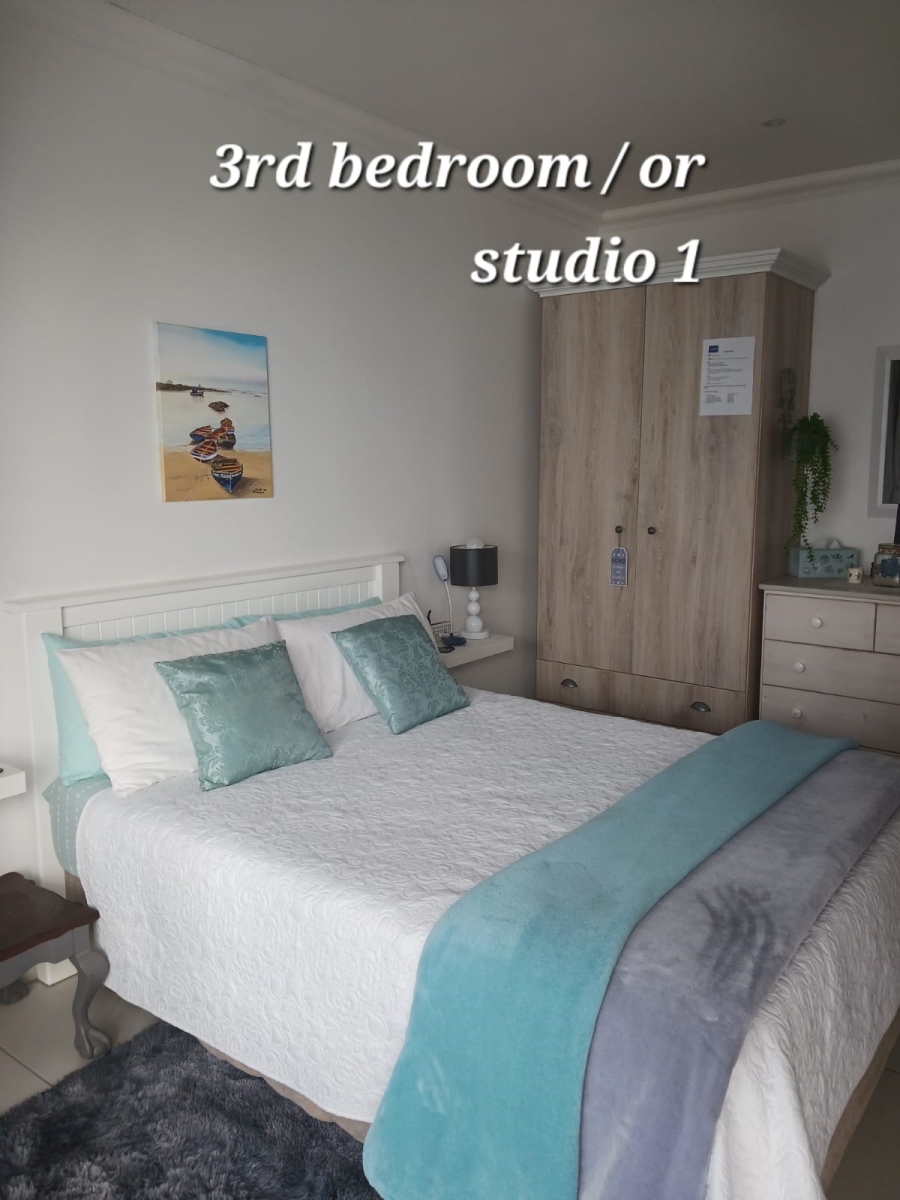 4 Bedroom Property for Sale in The Cove Western Cape
